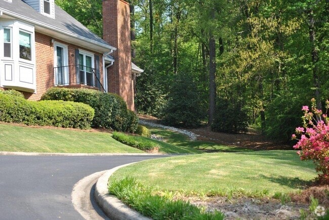 Building Photo - 2570 Acton Rd