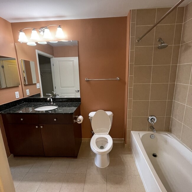 Building Photo - 155 Potomac Passage
