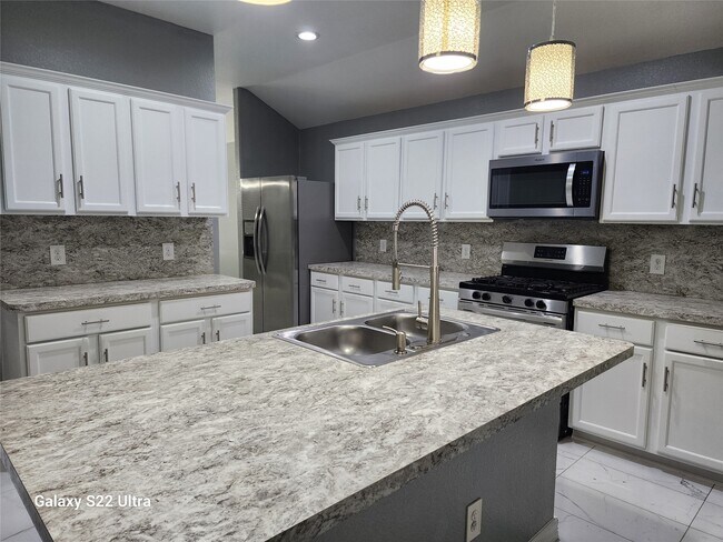 Building Photo - 21007 Whitehaven Bluff Trail