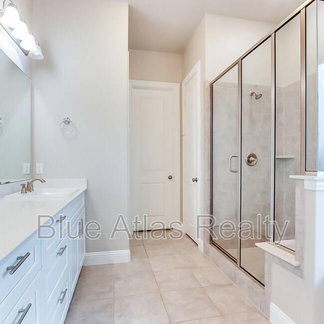 Building Photo - 4001 Bear Creek Ct