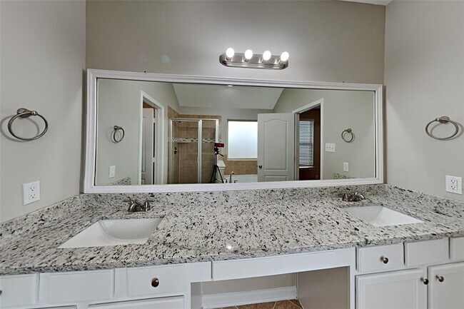 Building Photo - 20630 Sage Rain Ct