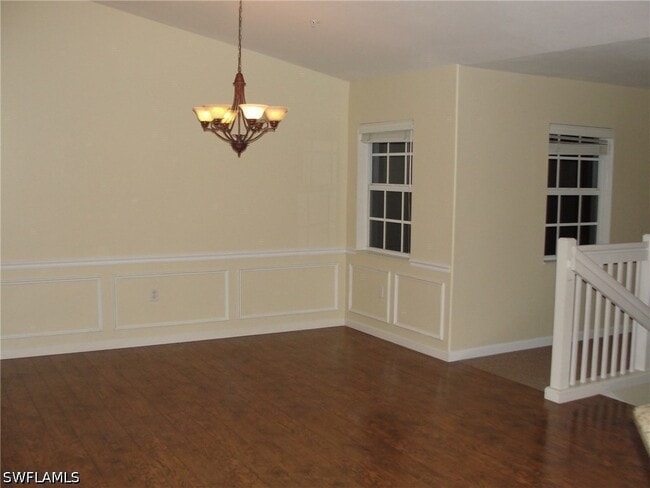 Building Photo - 1295 Henley St