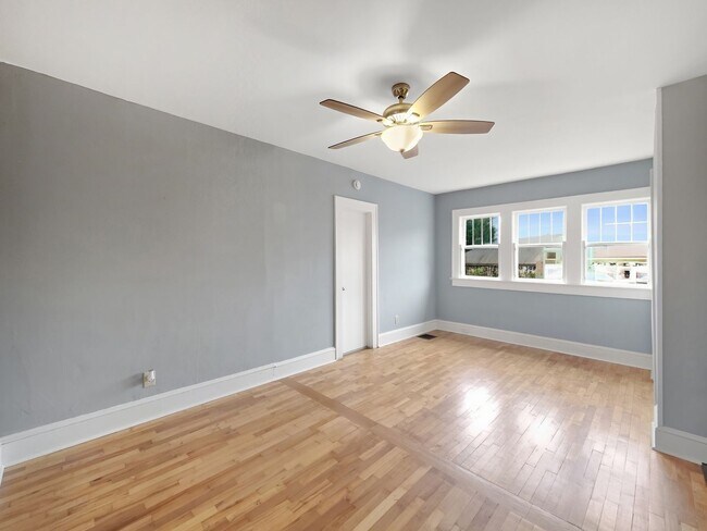 Building Photo - Charming East Point Duplex with Modern Updates & Private Yard