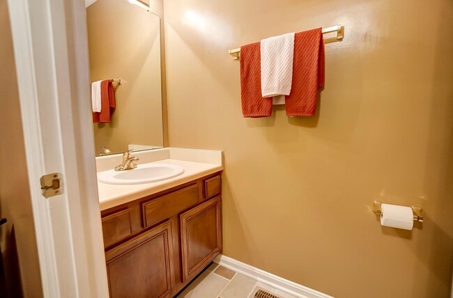 Building Photo - 5306 Country Ridge Dr