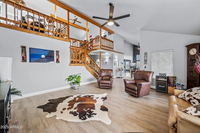 Building Photo - 1207 N Arrowhead Dr