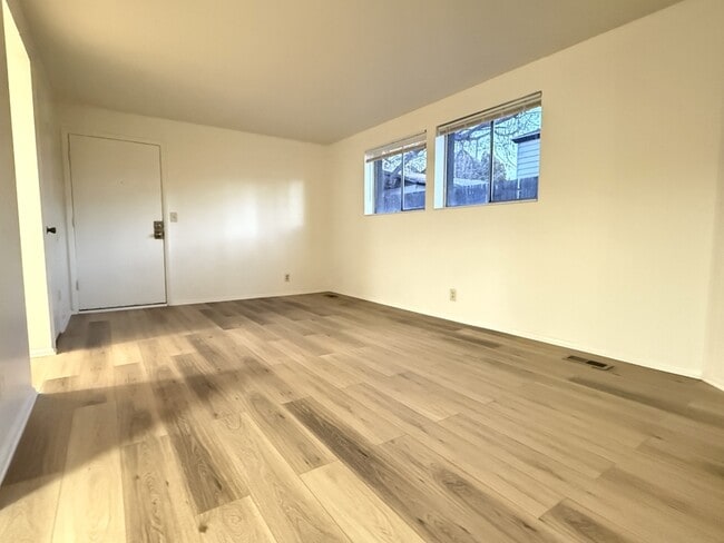 Building Photo - 2175 S 300 E