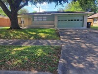 Building Photo - 7730 Cayton St