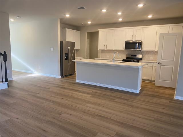 Building Photo - 2129 Mustang Wy