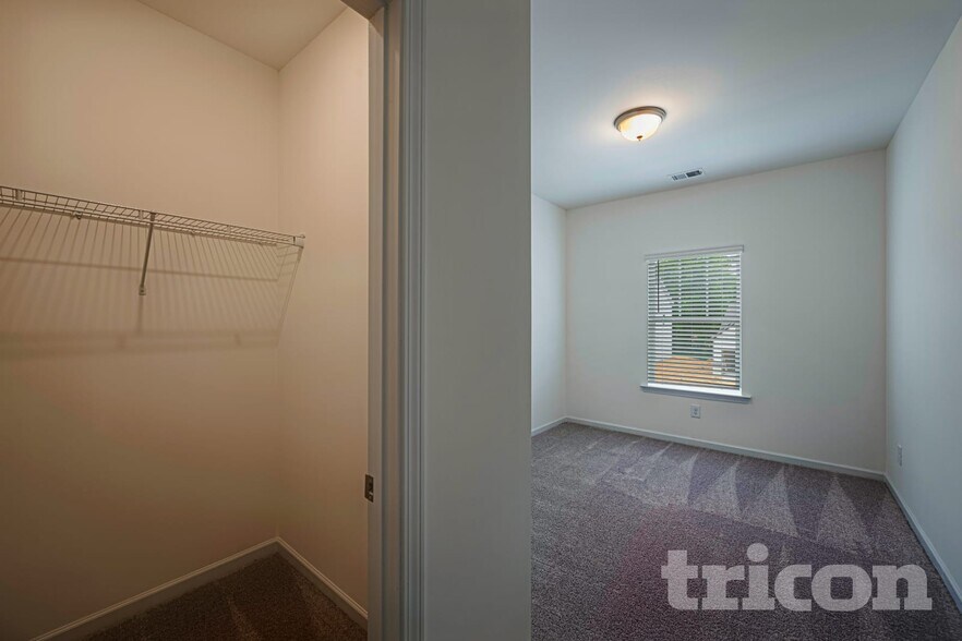 Building Photo - 121 Chapel Meadow Ln SW