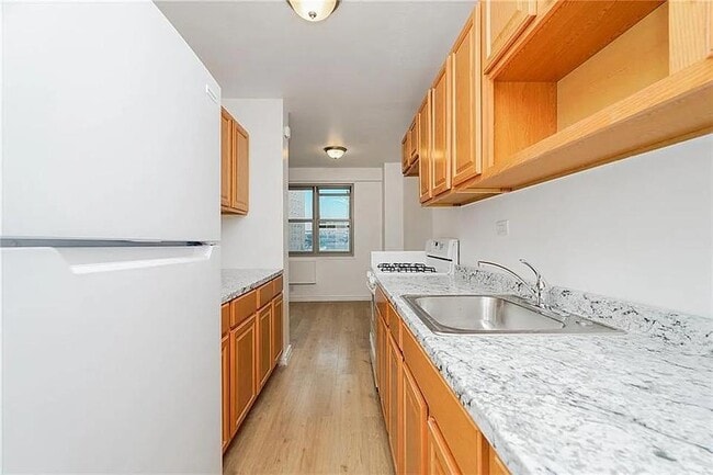 Building Photo - 444 Neptune Ave