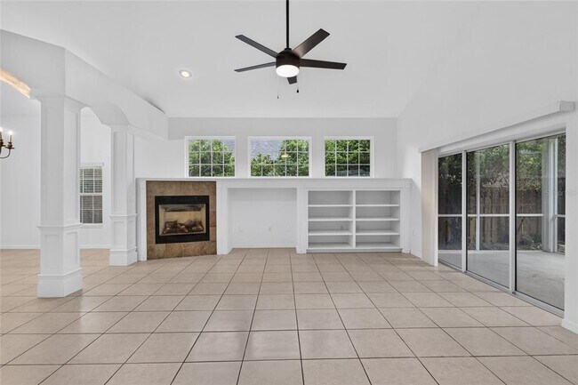 Building Photo - 914 SW 83rd Terrace