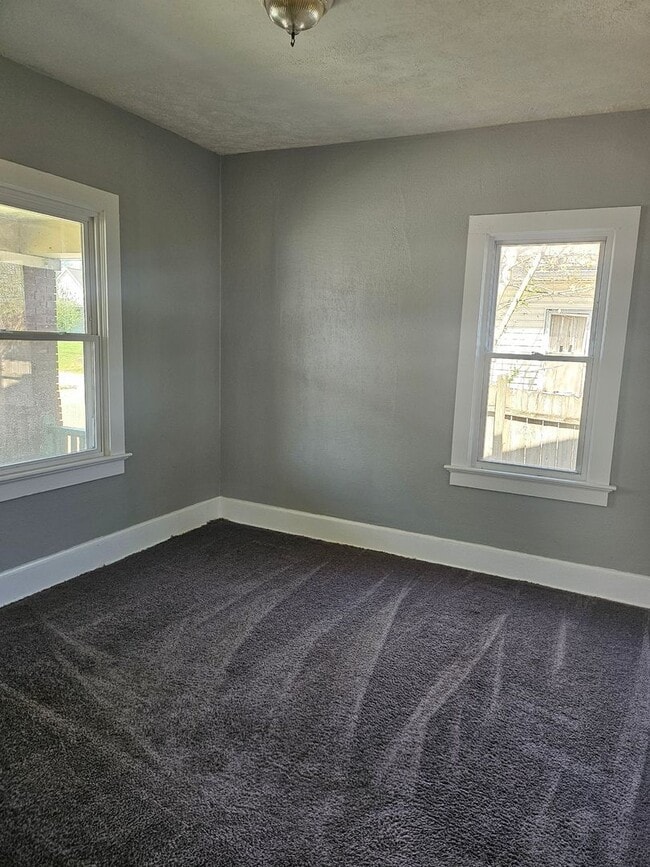 Building Photo - Nice 2 Bedroom 1 Bath House *EHA Accepted*