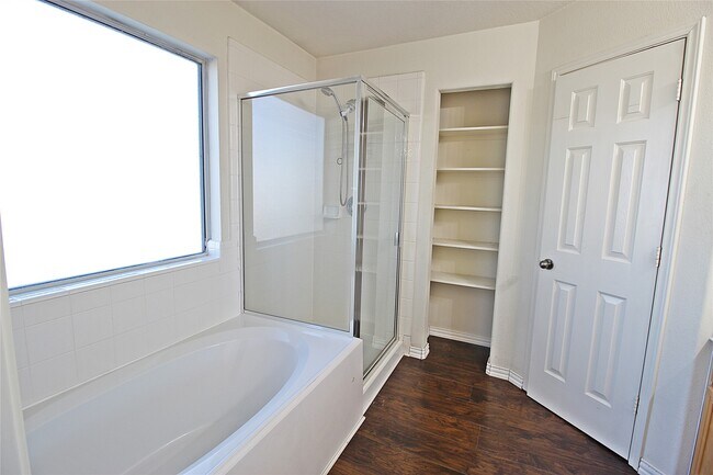 Building Photo - 8314 Silver Fir Ln