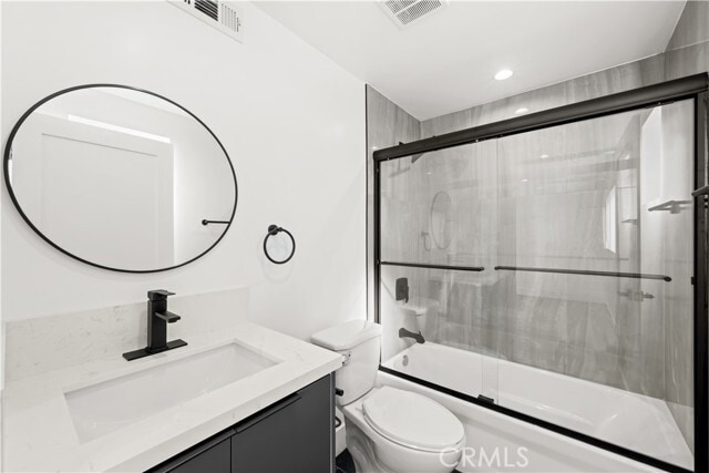 Building Photo - 2002 Hillcrest Dr