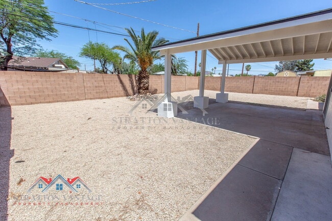 Building Photo - 2912 W Butler Dr