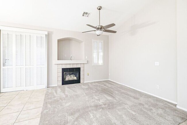 Building Photo - Spacious 2-Bedroom Henderson Home with Fireplace & Private Yard
