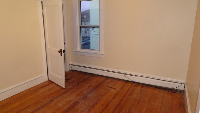 Building Photo - 911 Pine St