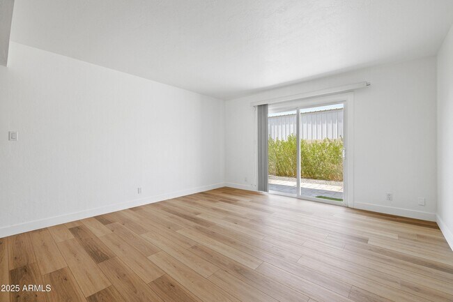 Building Photo - 2014 N 51st Way