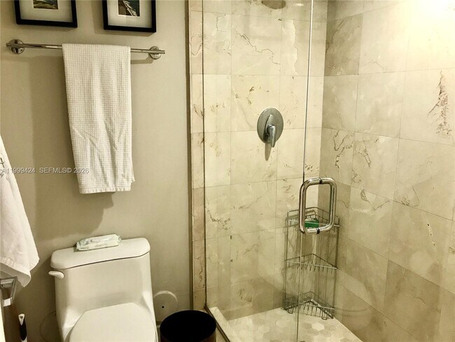 Building Photo - 6917 Collins Ave