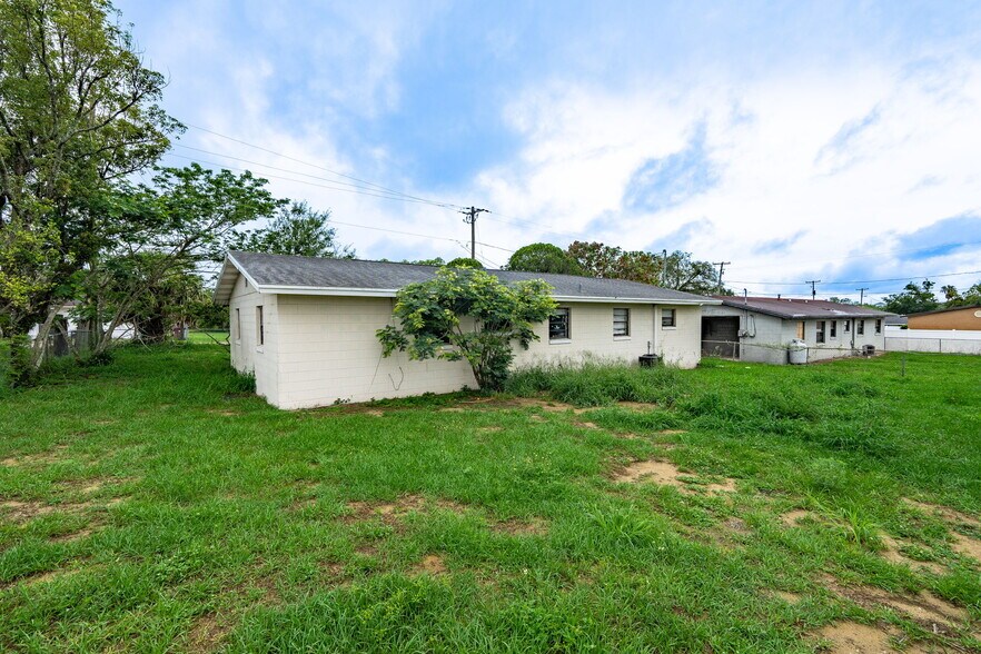 Building Photo - 746 Detour Rd