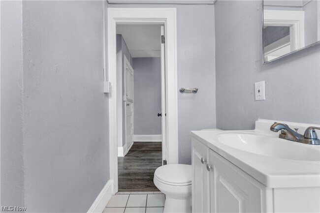 Building Photo - 4657 Warner Rd