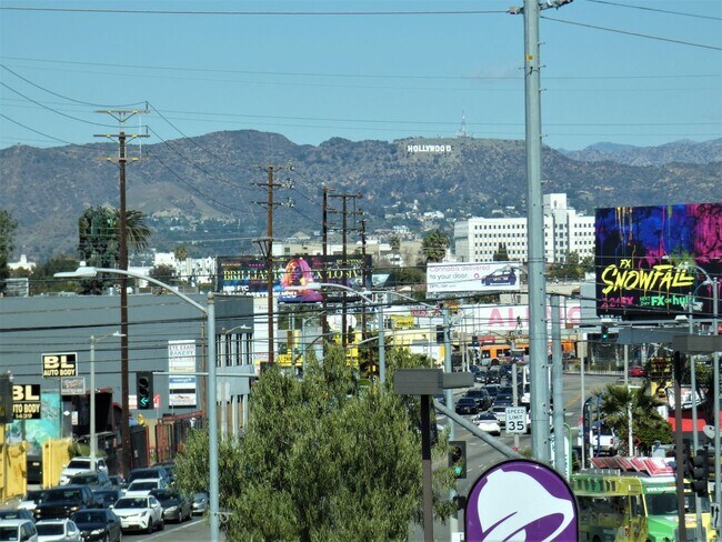 Building Photo - 1628 S La Brea Ave