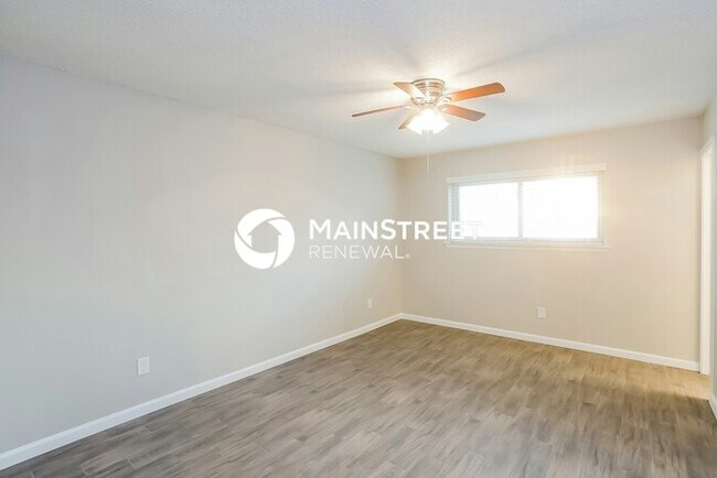 Building Photo - 3 Bedroom Pet-Friendly Home in MESQUITE, TX with Main Street Renewal