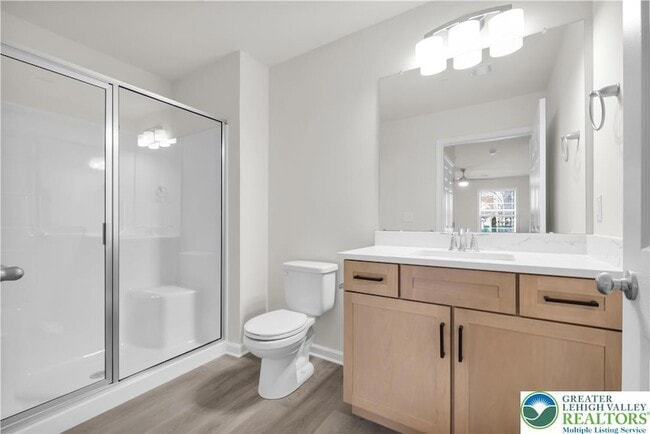 Building Photo - 1513 Maple St