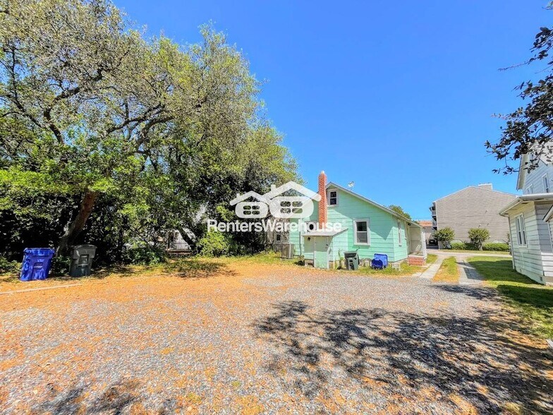Building Photo - 2235 E Ocean View Ave