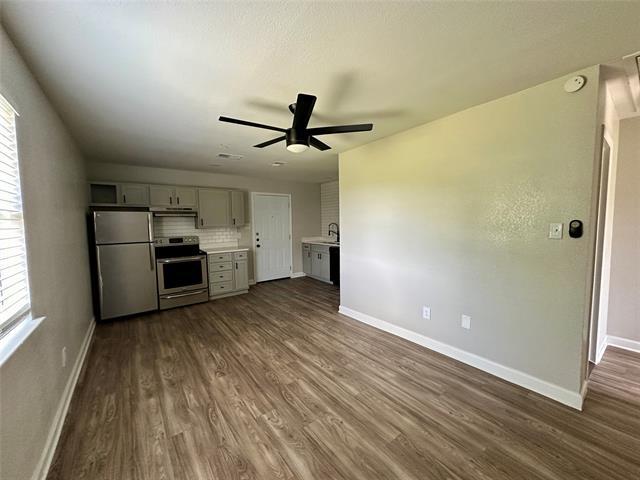 Building Photo - 809 Kingdom