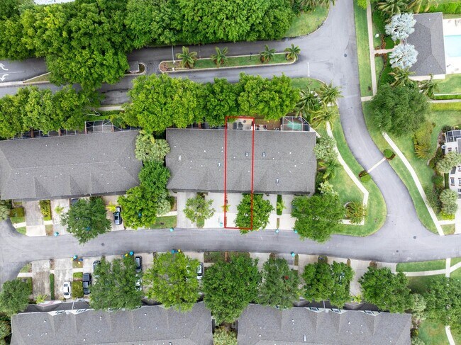 Building Photo - 129 Spruce St