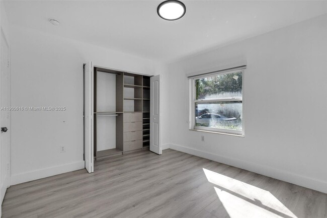 Building Photo - 425 SW 198th Terrace