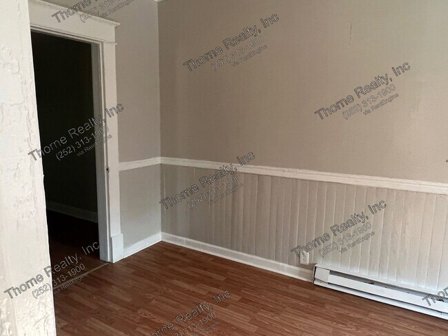 Building Photo - 1316 Clark St