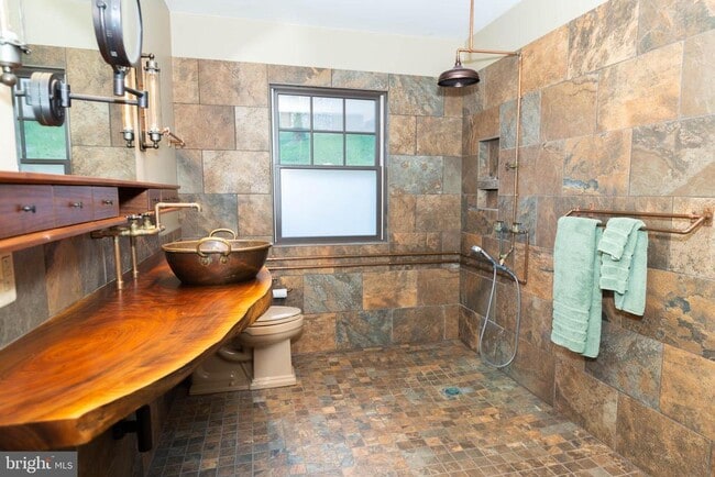 Building Photo - 1312 John Rissler Rd