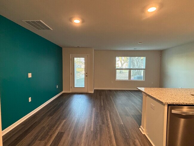 Building Photo - 159 Harvest Gold Dr