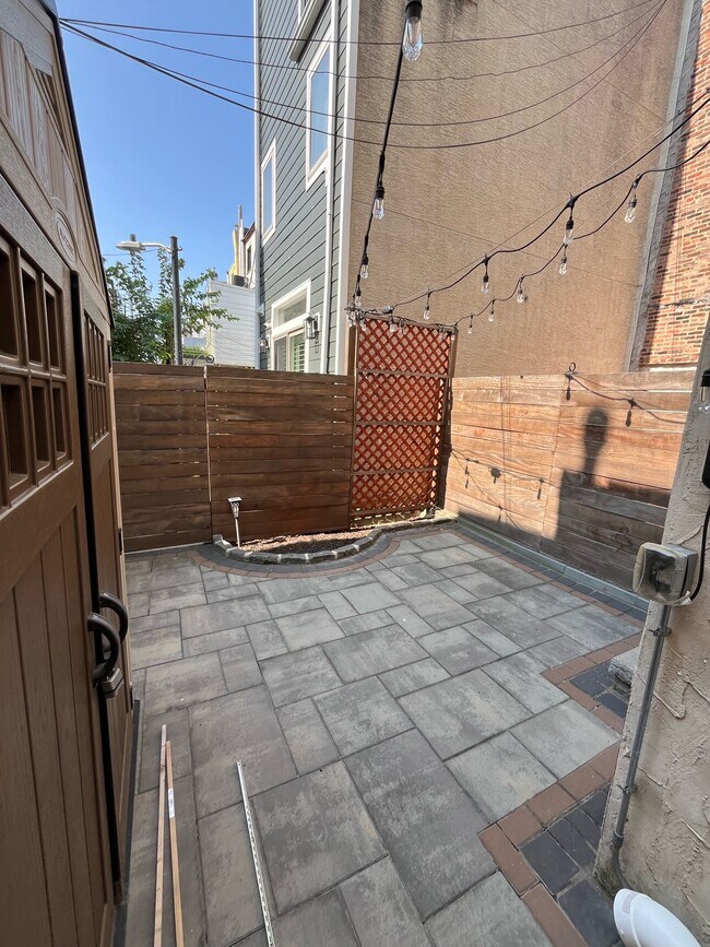 Building Photo - 814 Fitzwater St