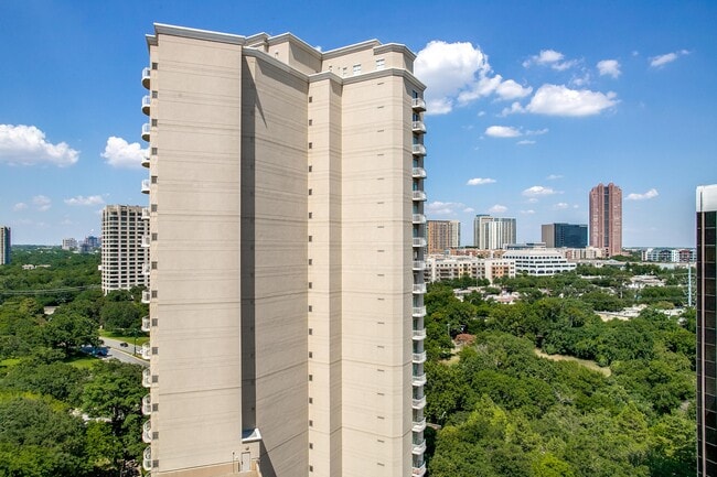 Building Photo - 3225 Turtle Creek Blvd Blvd