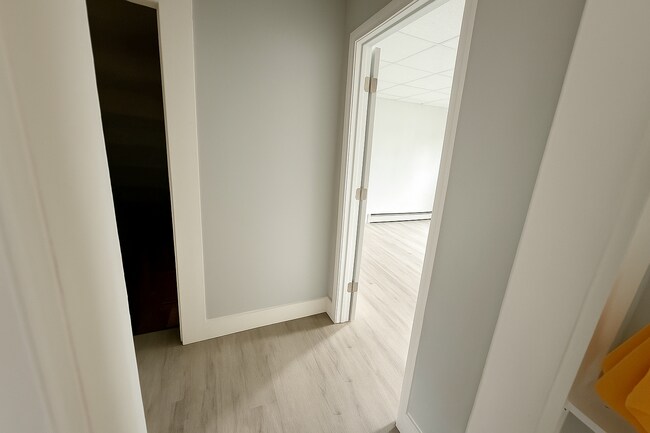 Building Photo - 75 Beech St