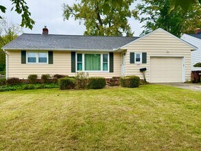 Building Photo - Charming 3-Bed Ranch in Parma FOR RENT!