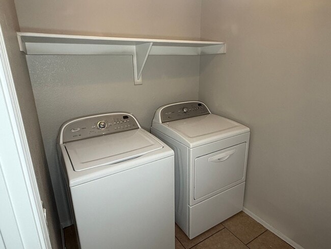 Building Photo - 1162 W 2nd Ave