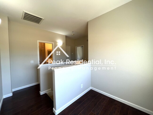 Building Photo - Updated 1bd/1ba North Natomas Condo with G...