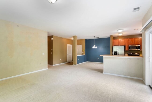 Building Photo - 5329 Warminster Dr