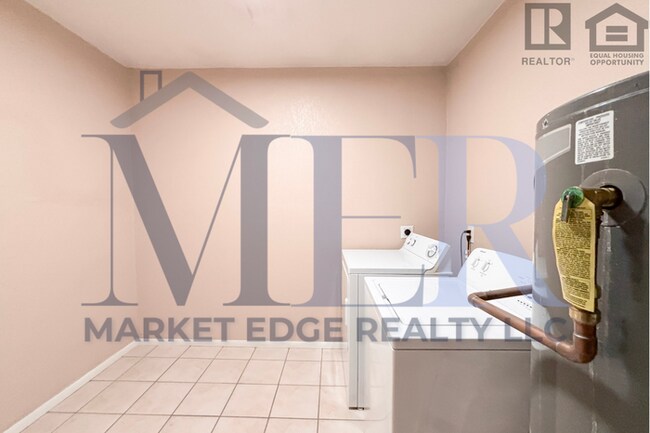 Building Photo - 3Bed/2Bath House in Central Scottsdale! $1...