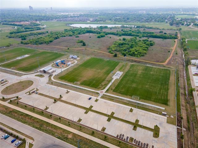 Building Photo - 3301 Solana Cir