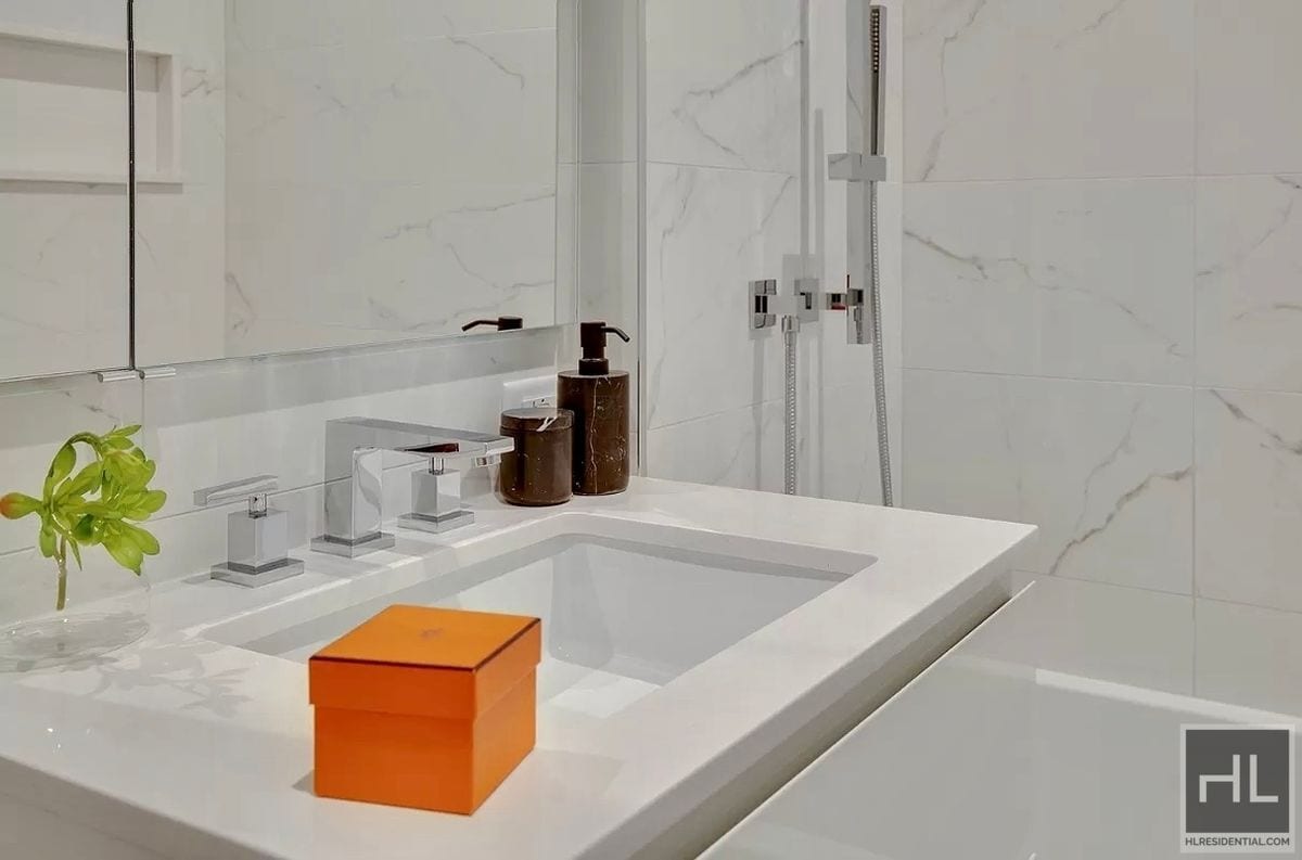 Building Photo - East 44th Street