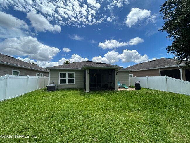 Building Photo - 15867 Stedman Lake Dr