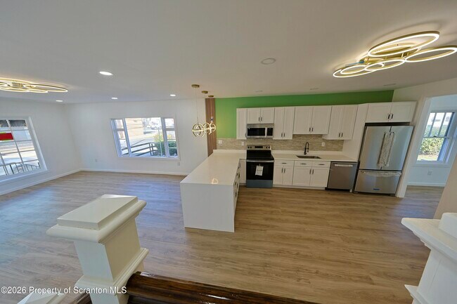 Building Photo - 318 W Main St