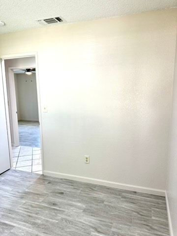 Building Photo - 320 Meadow Ln