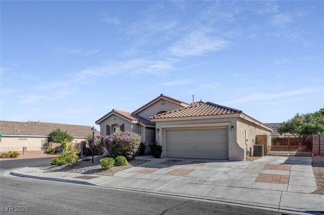 Building Photo - 8325 Jo Marcy Dr