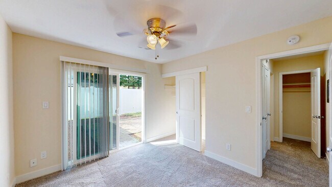 Building Photo - 15443 Marty Dr